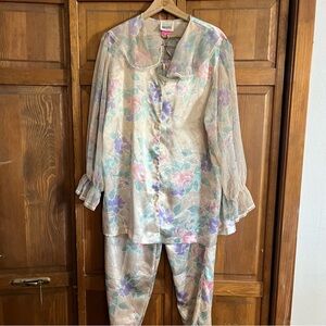 Vintage Leslie Fay Pajamas, Floral Satin Feel, Sheer Sleeves Size Large